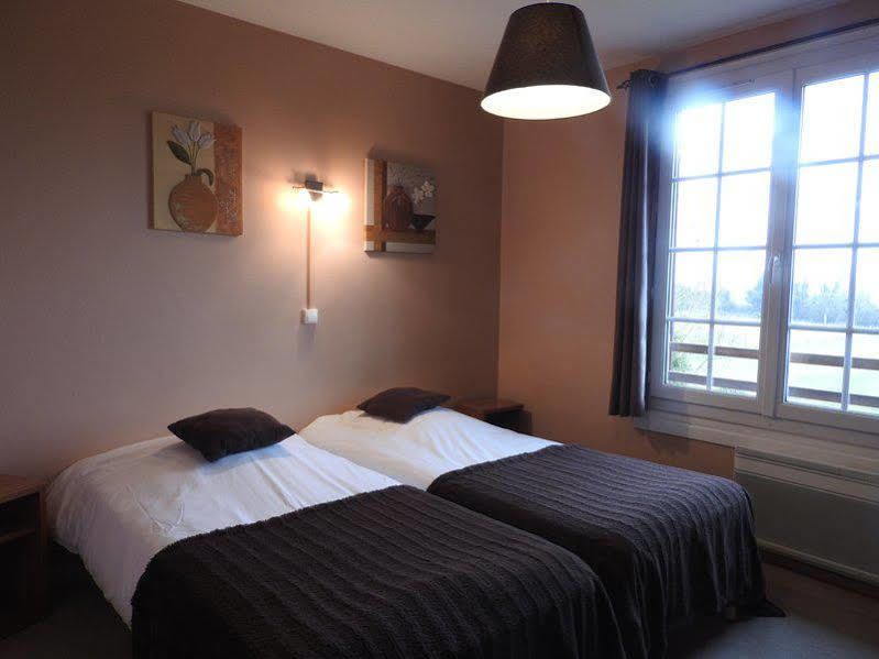 Logis Auberge Des Aulnettes Hérouville-Saint-Clair Eksteriør bilde